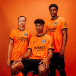 Eintracht Kits Shop – damen trikot ausweich 24 das ausweichtrikot der saison 202425 für damen – rode Trikots für echte Eintracht-Fans