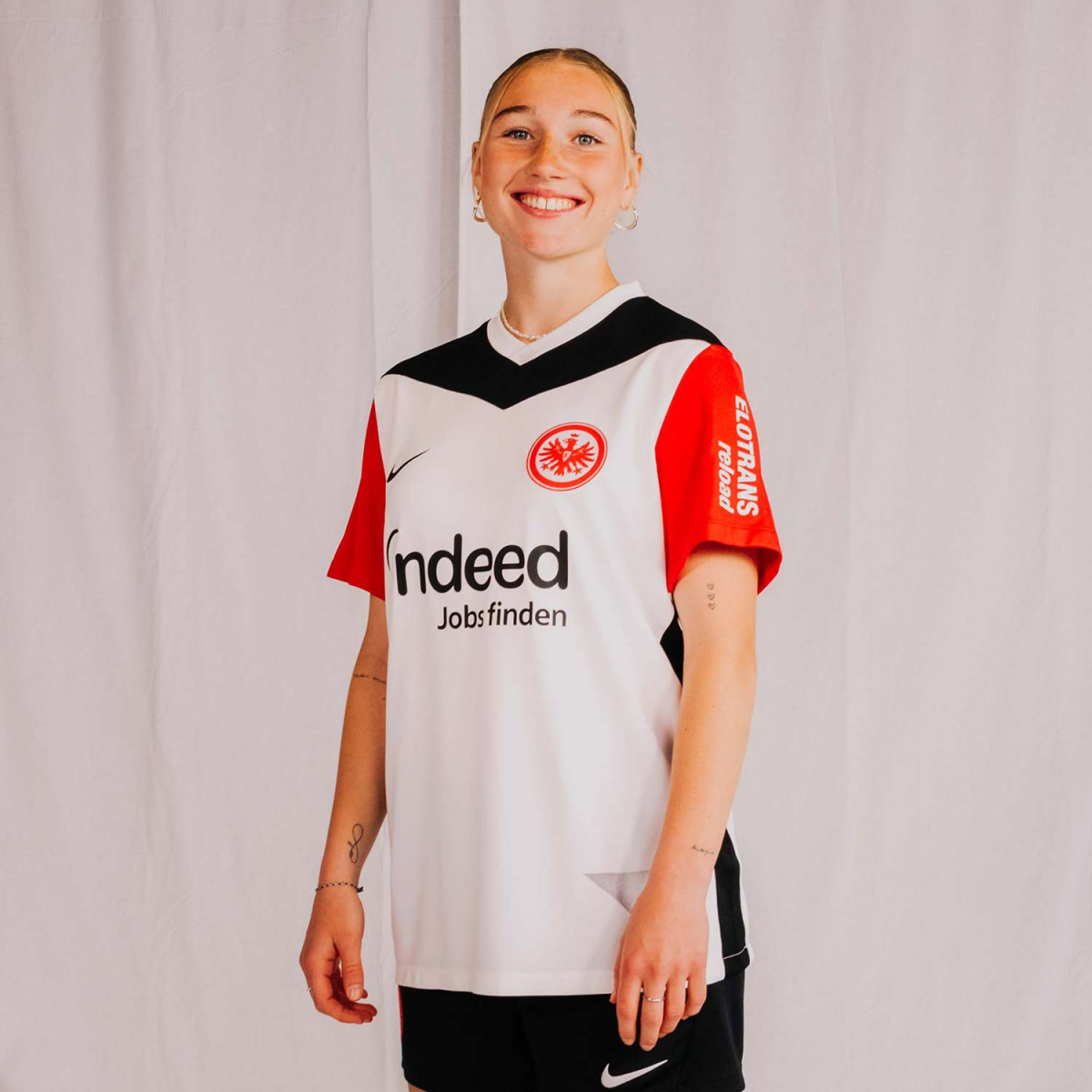 Eintracht Kits Shop – damen trikot heim 24 das heimtrikot der saison 202425 für damen – bindewald Trikots für echte Eintracht-Fans