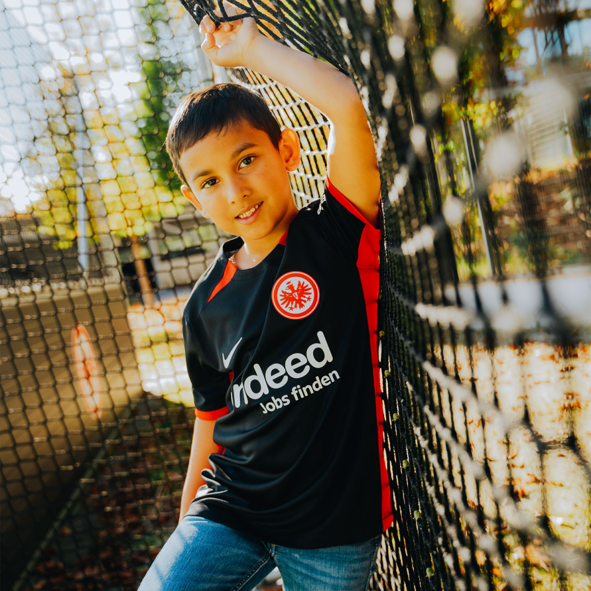 Eintracht Kits Shop – kids trikot auswärts 24 das auswärtstrikot der saison 202425 für kinder – rode Trikots für echte Eintracht-Fans