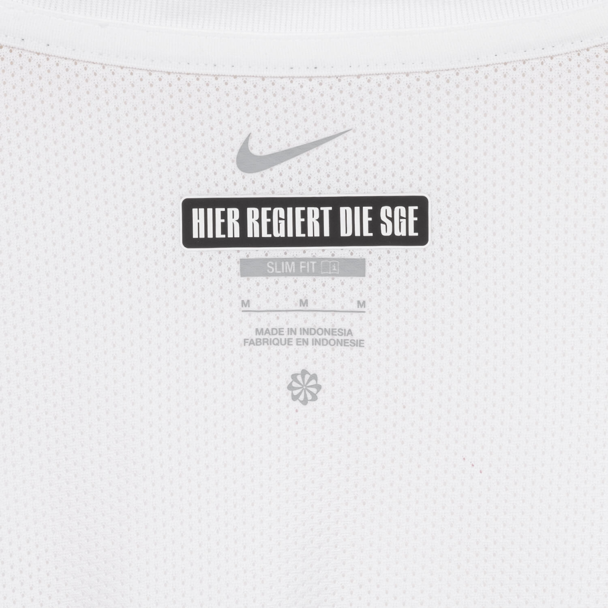 Eintracht Kits Shop – trikot esport 24 das trikot der esports mannschaft 202425 – kohler Trikots für echte Eintracht-Fans