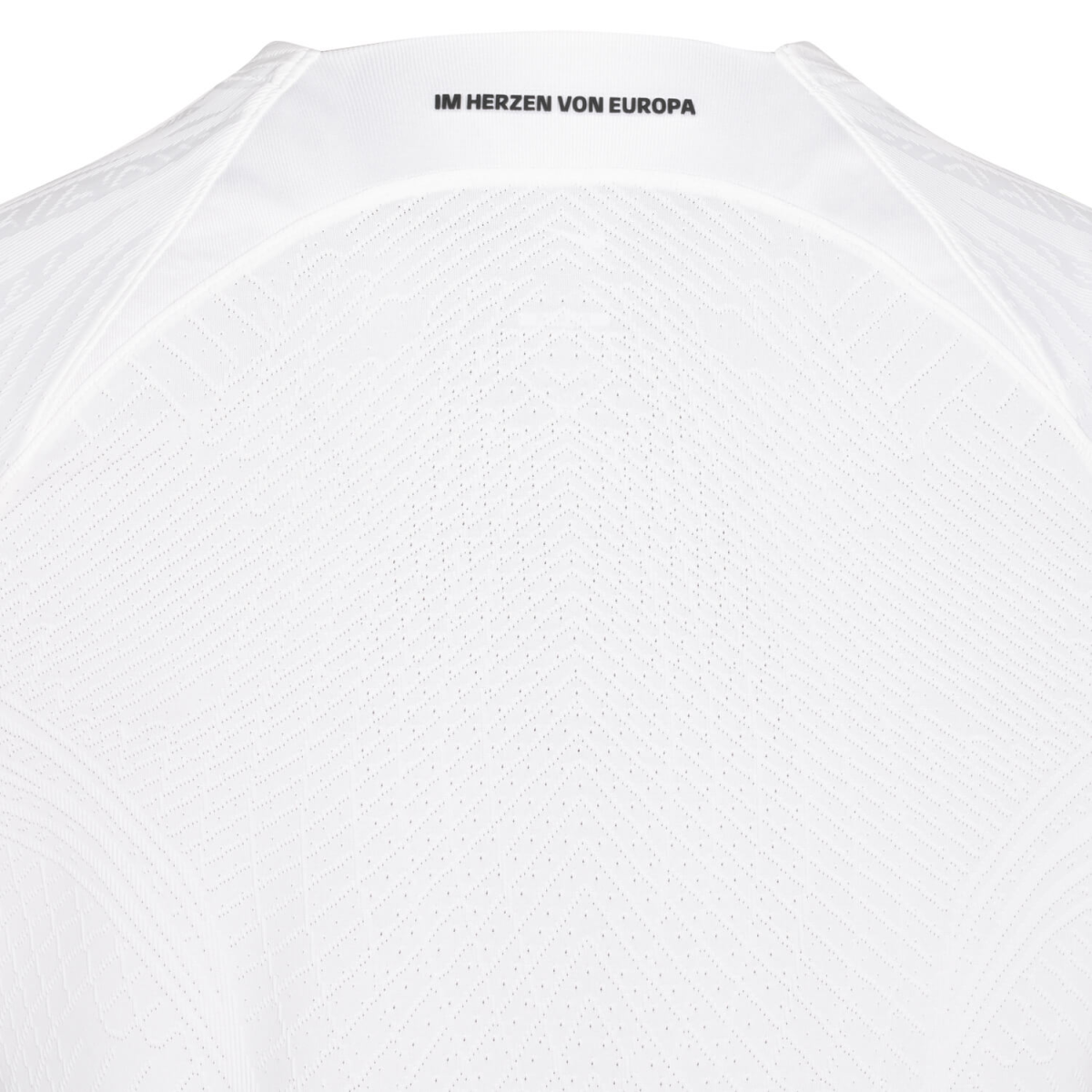 Eintracht Kits Shop – trikot europa 24 unser trikot für die uefa europa league 2024 – İnanoĞlu Trikots für echte Eintracht-Fans