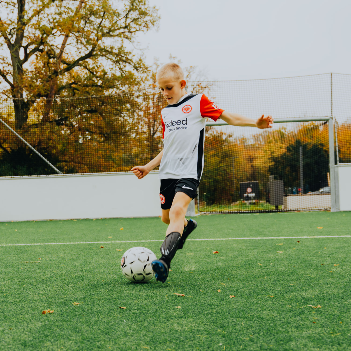 Eintracht Kits Shop – kids trikothose heim  auswärts 24 passend zum kinder heim- 038 auswärtstrikot der saison 202425 Trikots für echte Eintracht-Fans